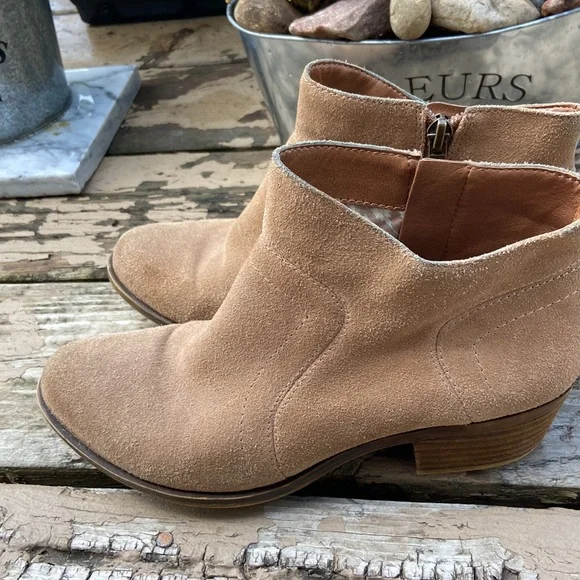 Lucky Brand Tan Suede Ankle Boots Size 6.5 Side Zip Western Boho - Picture 6 of 14